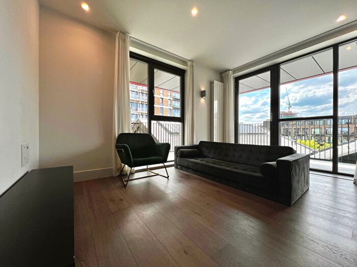 2 Bedroom Flat To Rent In Four Windsor Square, Royal Arsenal, London, SE18