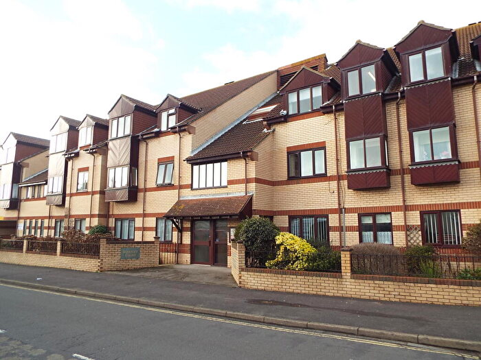 1 Bedroom Retirement Property To Rent In Lee-on-Solent, PO13