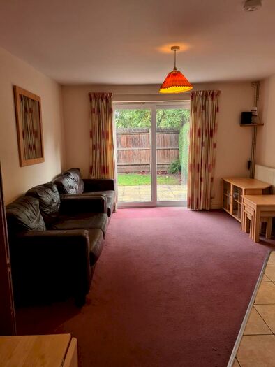 3 Bedroom Flat Share To Rent In A Cherry Hinton Road, Cambridge, Cambridgeshire, CB1