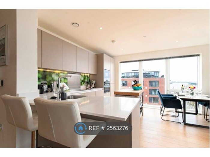 2 Bedroom Flat To Rent In Amphion House, London, SE18