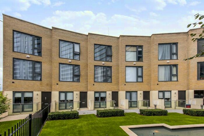 5 Bedroom Terraced House To Rent In Gunnersbury Mews, London, W4