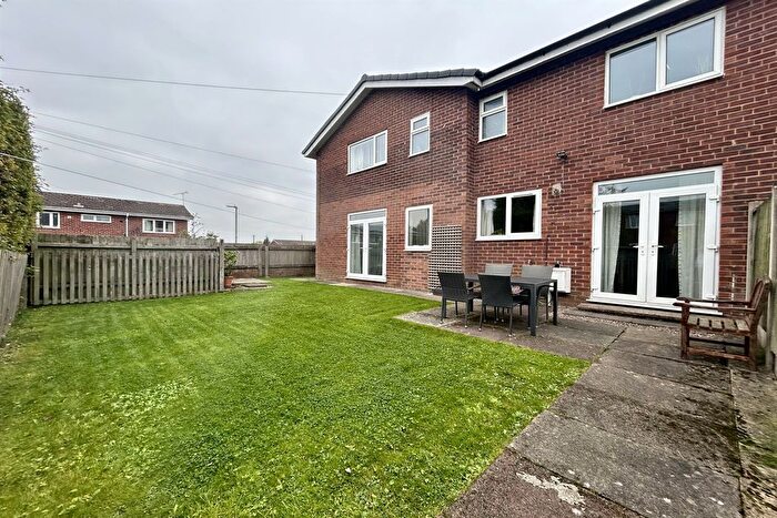 6 Bedroom Terraced House For Sale In Longridge, Knutsford, WA16
