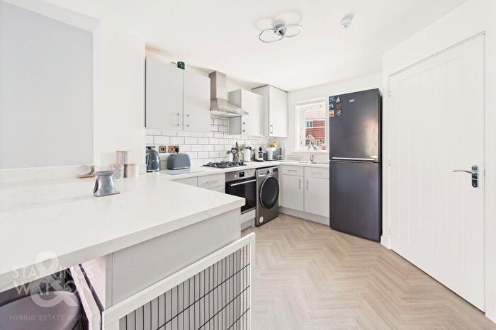 3 Bedroom Terraced House For Sale In Ladys Mantle Way, Easton, Norwich, NR9