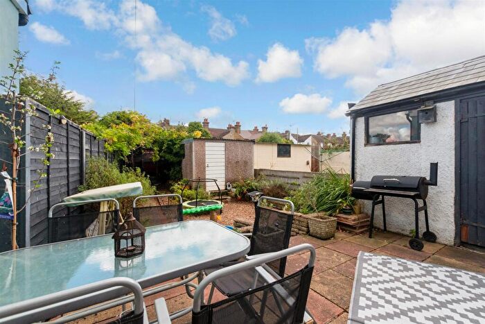 3 Bedroom Terraced House For Sale In Brook Road, Northfleet, Gravesend, Kent, DA11