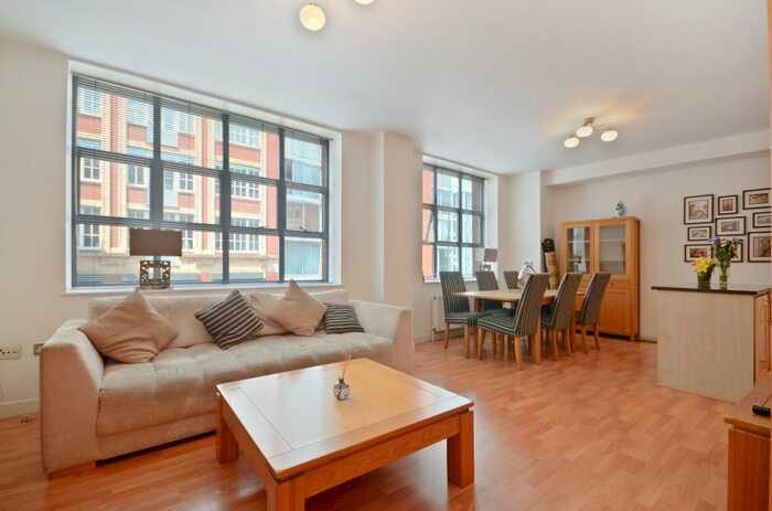 2 Bedroom Flat To Rent In Tower Bridge Road, London, SE1