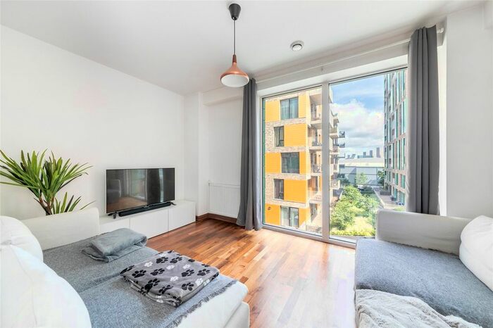 2 Bedroom Flat To Rent In Brunel House, Christchurch Way, London, SE10