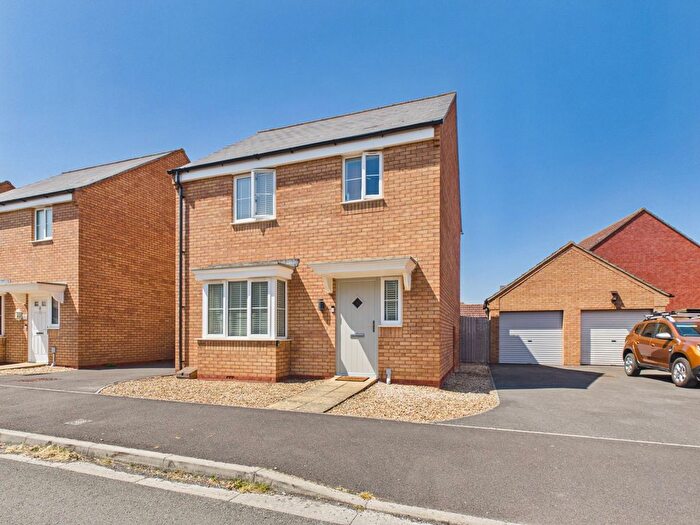 3 Bedroom Detached House For Sale In Simmental Street, Bridgwater, TA6