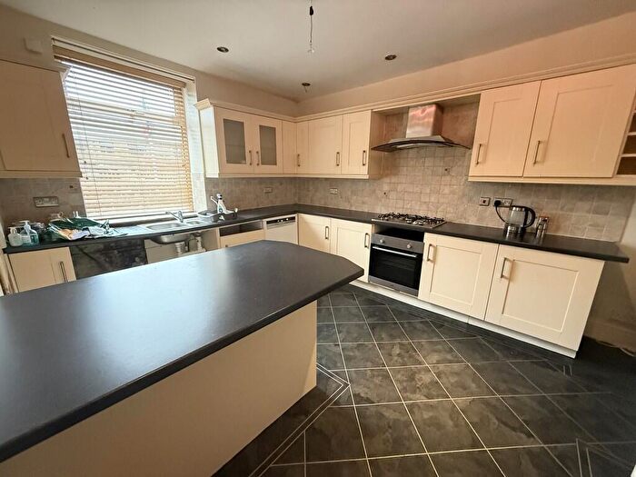 5 Bedroom End Of Terrace House For Sale In St. Peters Gate, Todmorden, OL14