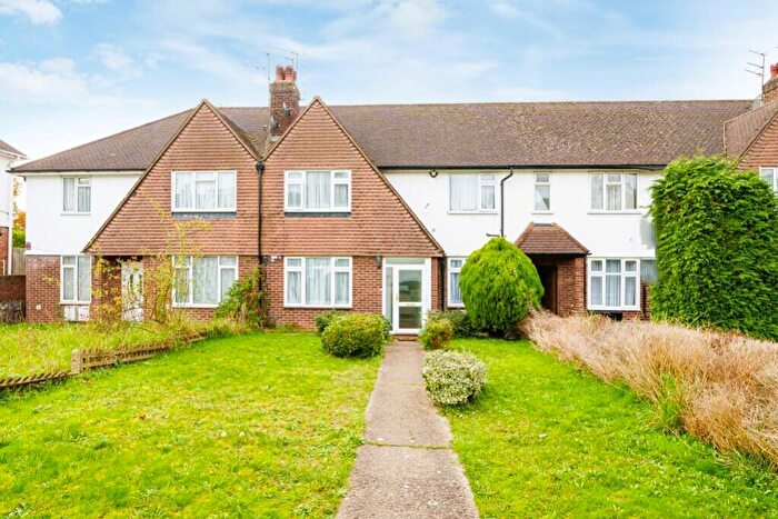 2 Bedroom Maisonette To Rent In Rowe Walk, Harrow, Middlesex, HA2