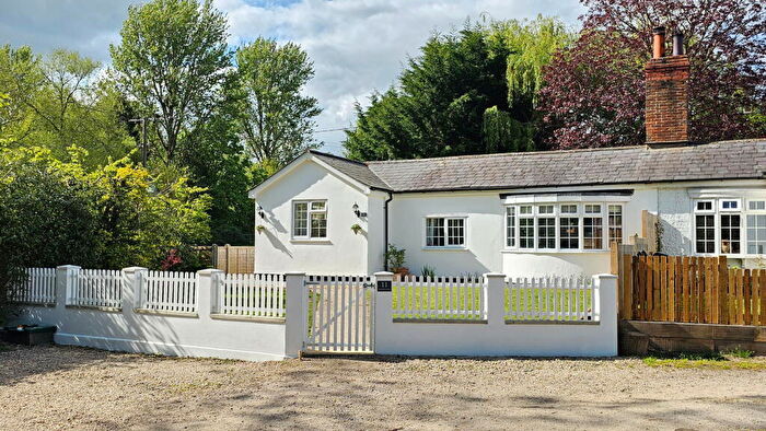 3 Bedroom Cottage For Sale In Midgham Green, Midgham, Reading, RG7