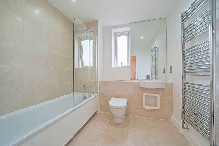 1 Bedroom Flat To Rent In Uncle New Cross, New Cross, London, SE14