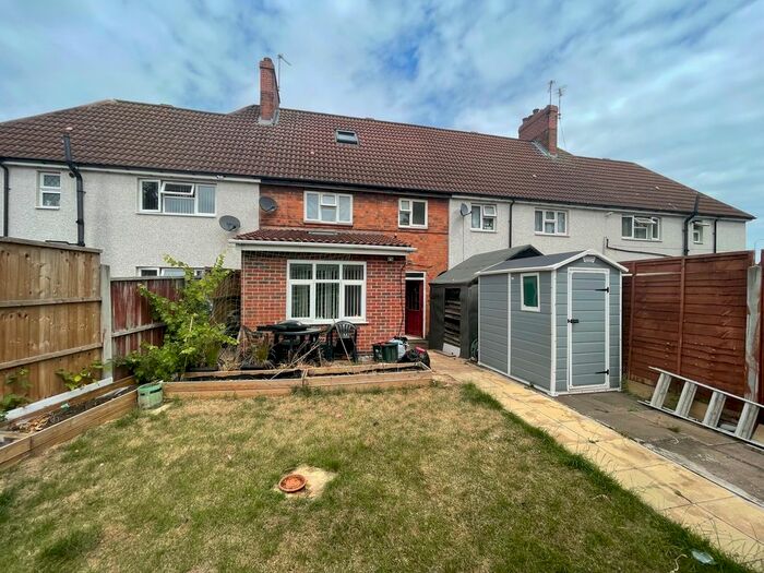 3 Bedroom Terraced House To Rent In Gipsy Lane, Leicester, LE4