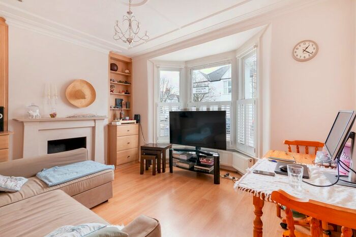 1 Bedroom Flat To Rent In Graham Road, Bedford Park, Chiswick, London, W4