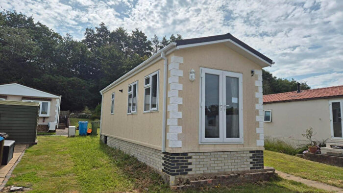 1 Bedroom Park Home For Sale In Gillingham, Kent, ME8