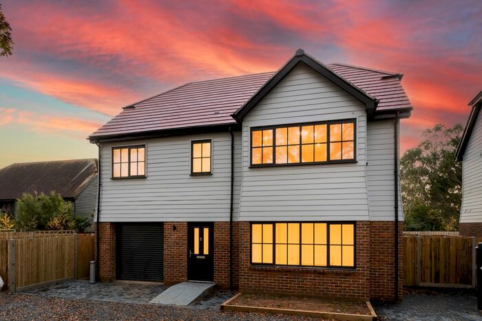 4 Bedroom Detached House For Sale In The Knowle, London Road, Cuckfield, Haywards Heath, RH17