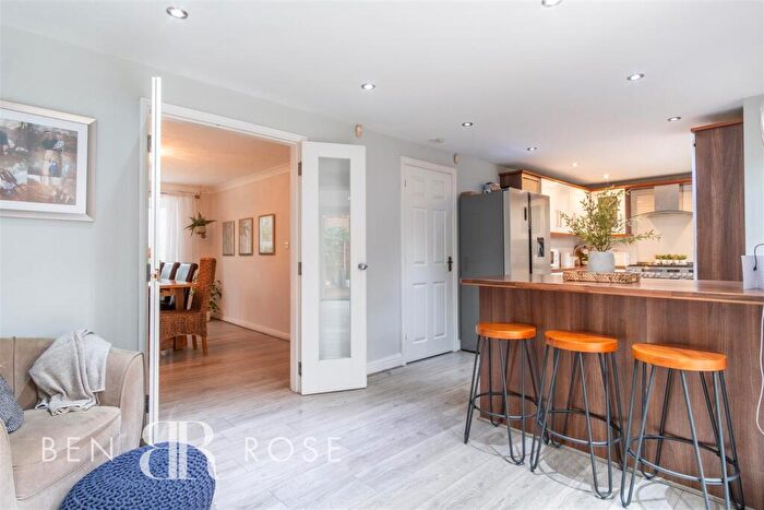 6 Bedroom Detached House For Sale In Birkdale Close, Euxton, Chorley, PR7