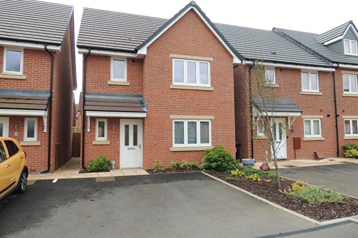 3 Bedroom House To Rent In Monksmoor, NN11