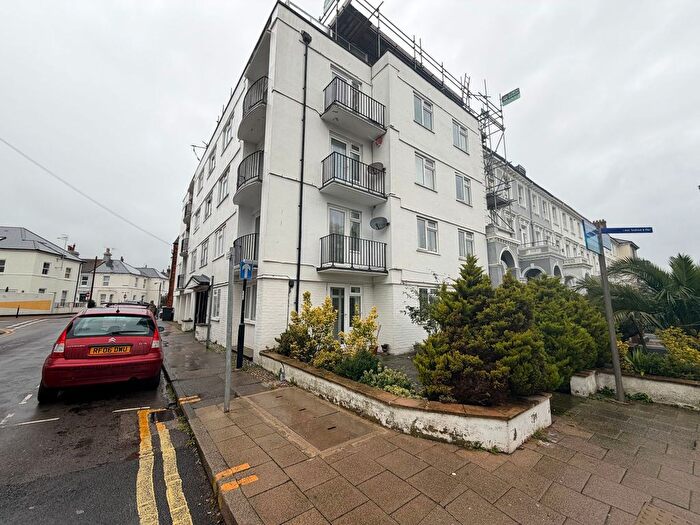 2 Bedroom Flat To Rent In Hyde Road, Delamere Court Hyde Road, BN21