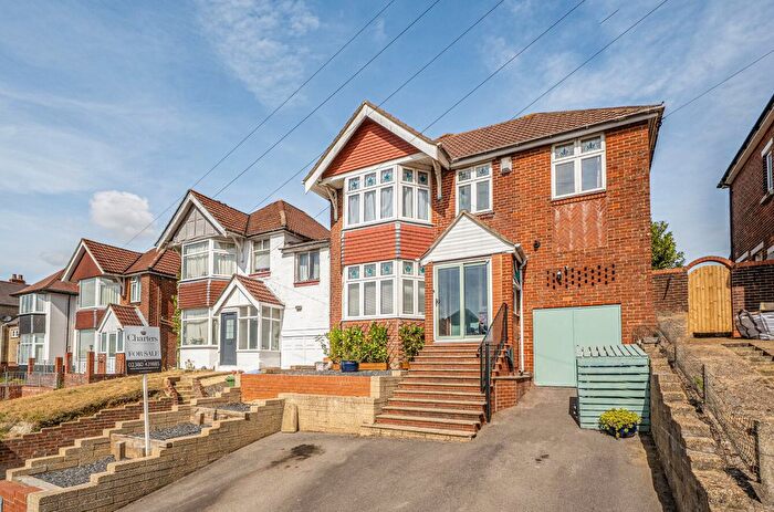 4 Bedroom Detached House For Sale In Chessel Avenue, Bitterne, Southampton, Hampshire, SO19