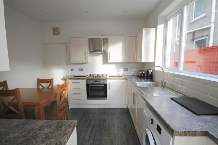 2 Bedroom Flat To Rent In Fishponds Road, Fishponds, Bristol, BS16