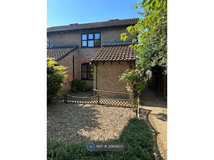 2 Bedroom Semi-Detached House To Rent In Maris Green, Cambridge, CB22
