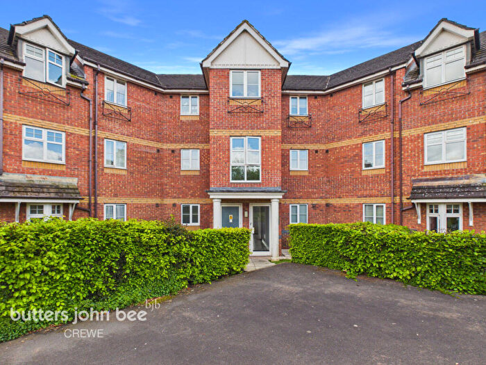 2 Bedroom Apartment For Sale In Chassagne Square, Crewe, CW1
