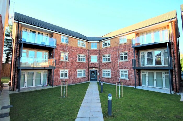 2 Bedroom Flat To Rent In Whitehall Drive, Preston, PR3
