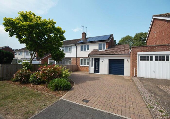 3 Bedroom Semi Detached House For Sale In Townley Way, Earls Barton, Northampton, NN6