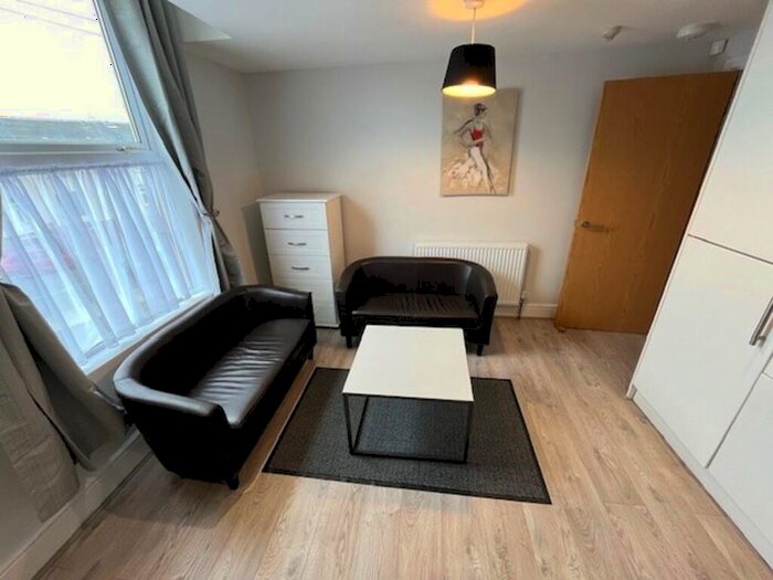 1 Bedroom Apartment To Rent In East View, Preston, PR1