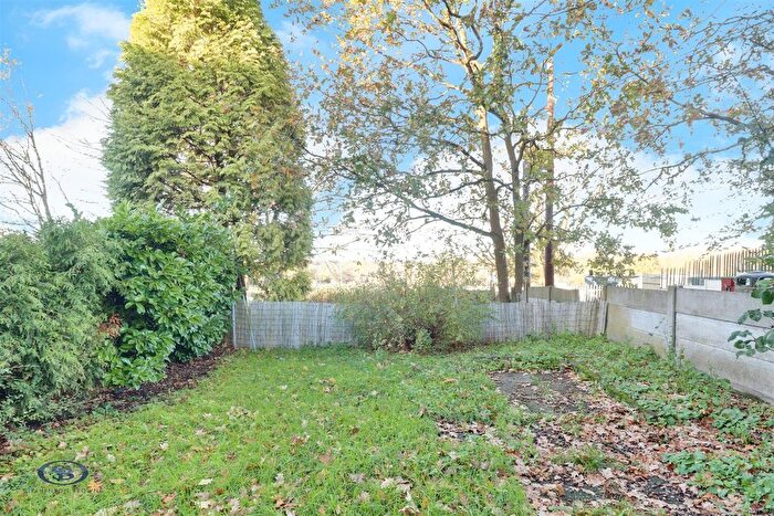 1 Bedroom Flat For Sale In Woodland Court, Alsager, ST7