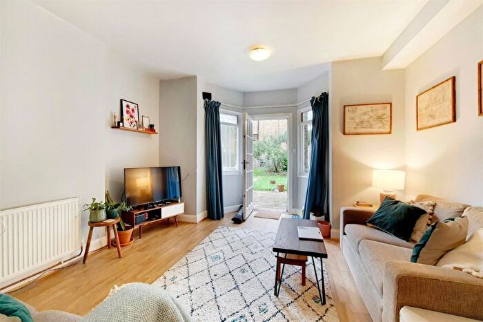 1 Bedroom Flat To Rent In Tierney Road, London, SW2