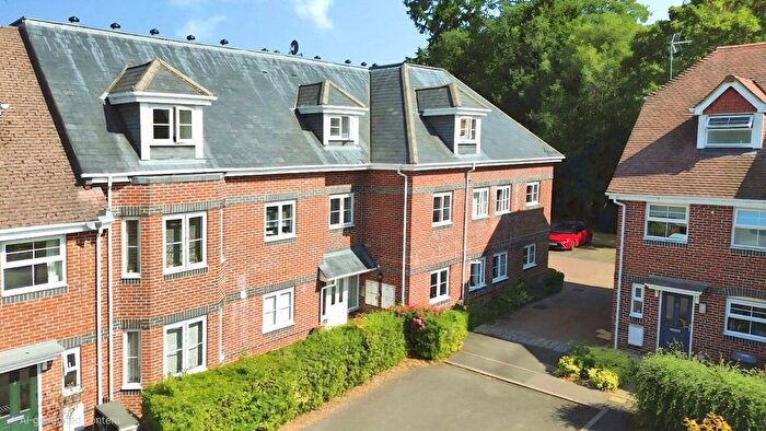 1 Bedroom Flat For Sale In Sandstone Grove, Hermitage, Thatcham, Berkshire, RG18