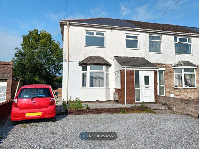 3 Bedroom Semi-Detached House To Rent In Jubilee Crescent, Bridgend, CF31