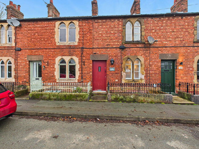 2 Bedroom Character Property For Sale In Eaton Road, Tarporley, CW6