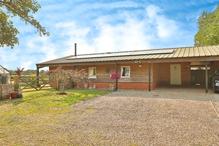 3 Bedroom Bungalow For Sale In Low Common, Bunwell, Norwich, NR16