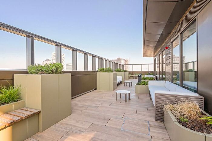 2 Bedroom Flat For Sale In One Thames Quay, Canary Wharf, London, E14