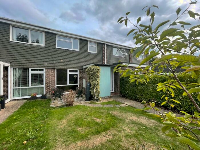 3 Bedroom Terraced House To Rent In Browning Close, Thatcham, RG18