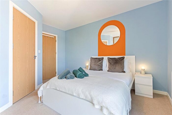 2 Bedroom Apartment For Sale In Mason Way, Birmingham, West Midlands, B15