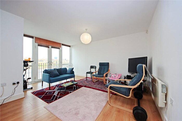 2 Bedroom Flat For Sale In The Grainger, North West Side, The Staiths, Gateshead, NE8