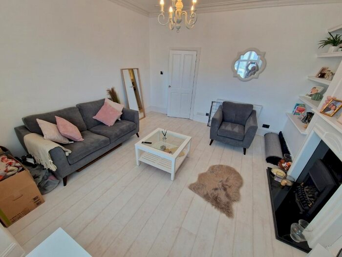 1 Bedroom Flat To Rent In Whitehall Place, City Centre, Aberdeen, AB25