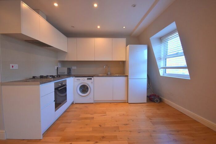 1 Bedroom Flat To Rent In Sutherland Avenue, Maida Vale, London, W9