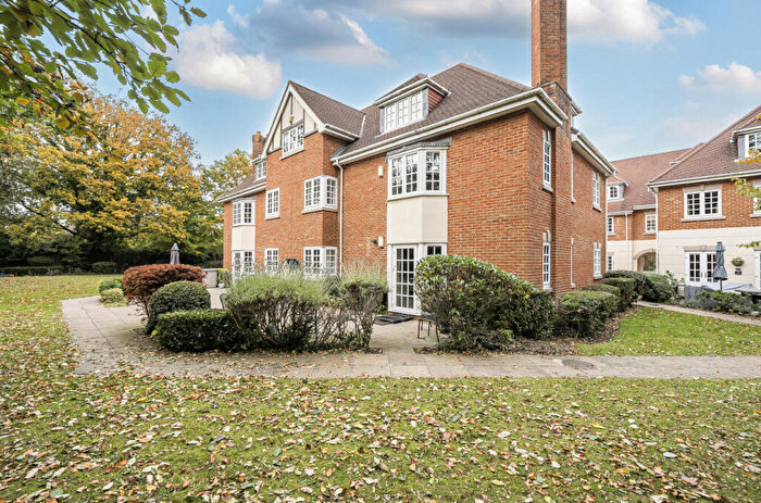3 Bedroom Apartment For Sale In Courtney Place, Terrace Road South, Binfield, Bracknell, RG42