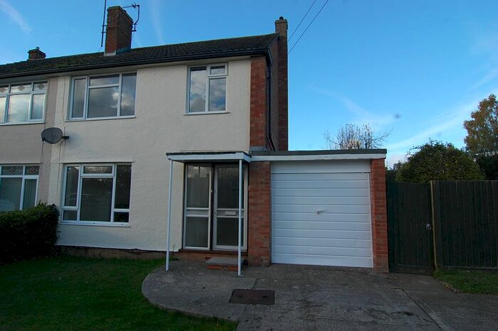 3 Bedroom Semi-Detached House To Rent In Hazelwood Road, Melksham, SN12