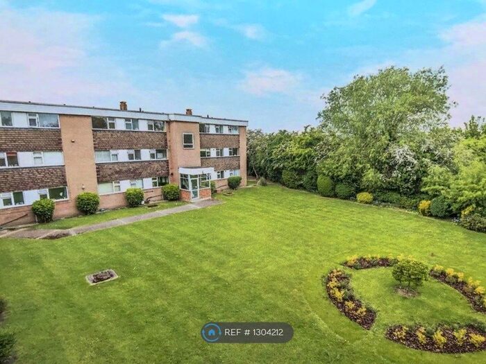 2 Bedroom Flat To Rent In Graham Court, Northolt UB5
