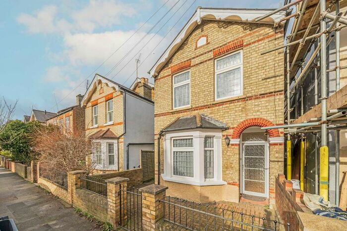 3 Bedroom Detached House To Rent In Shortlands Road, Kingston Upon Thames, KT2