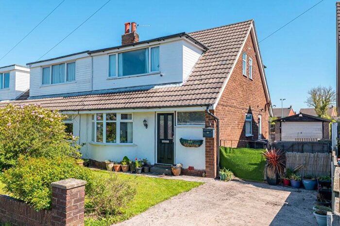 3 Bedroom Semi-Detached House For Sale In West Croft, Much Hoole, PR4