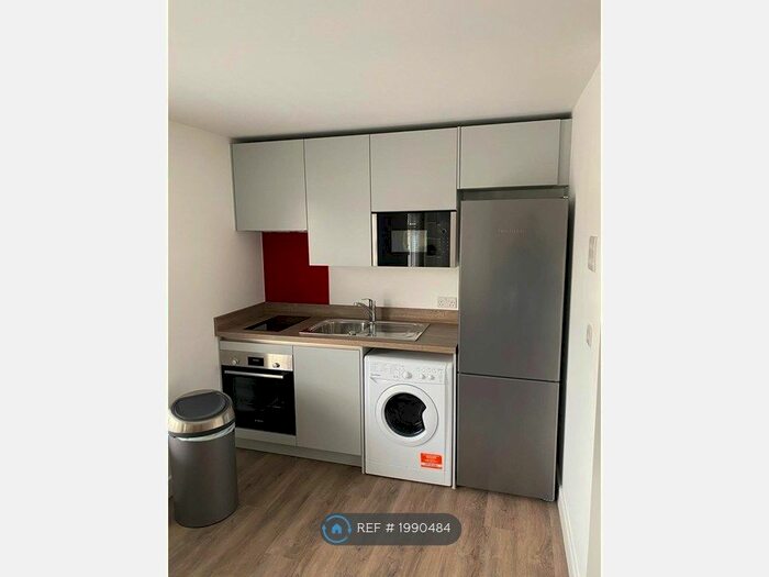 Studio To Rent In Fordwych Road, London, NW2