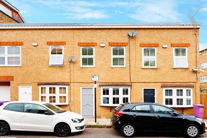 2 Bedroom Terraced House To Rent In Blondin Street, Bow, E3
