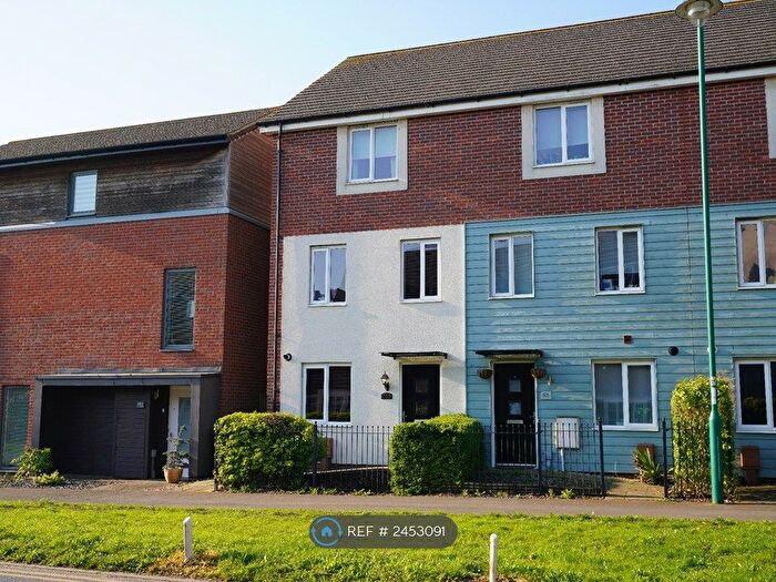 4 Bedroom End Of Terrace House To Rent In West Lake Avenue, Hampton Vale, Peterborough, PE7