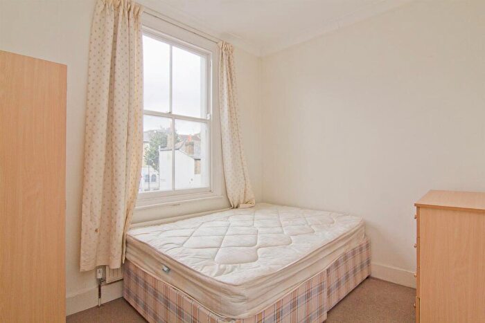 5 Bedroom End Of Terrace House To Rent In Pennethorne Road, London, SE15